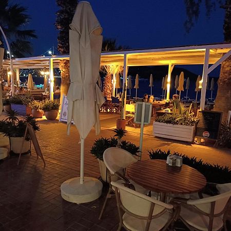 Uzhan Beach Hotel Битез Екстериор снимка