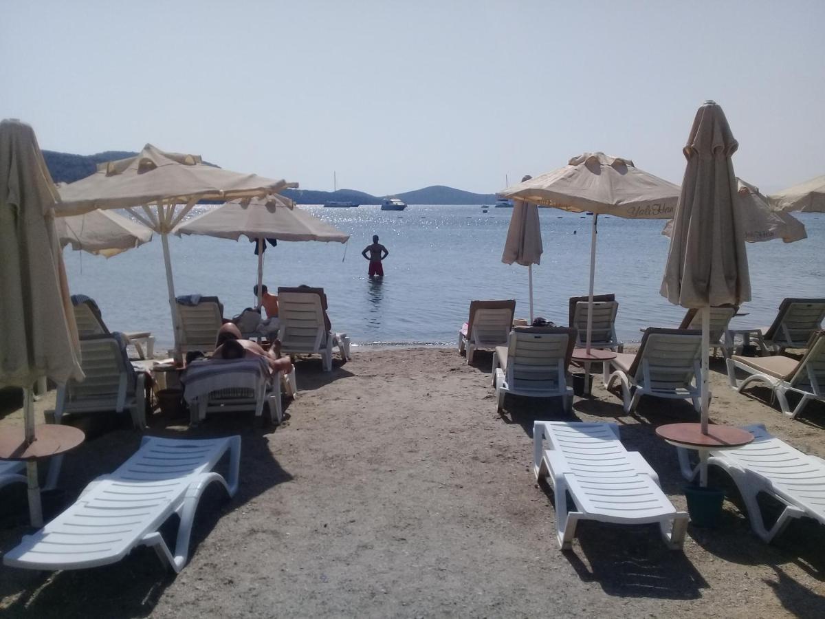Uzhan Beach Hotel Битез Екстериор снимка