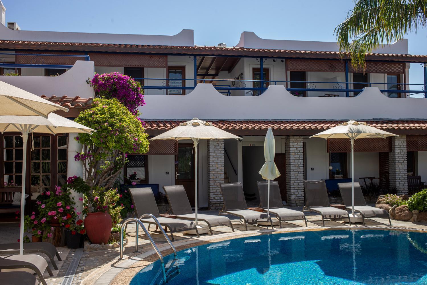 Uzhan Beach Hotel Битез Екстериор снимка