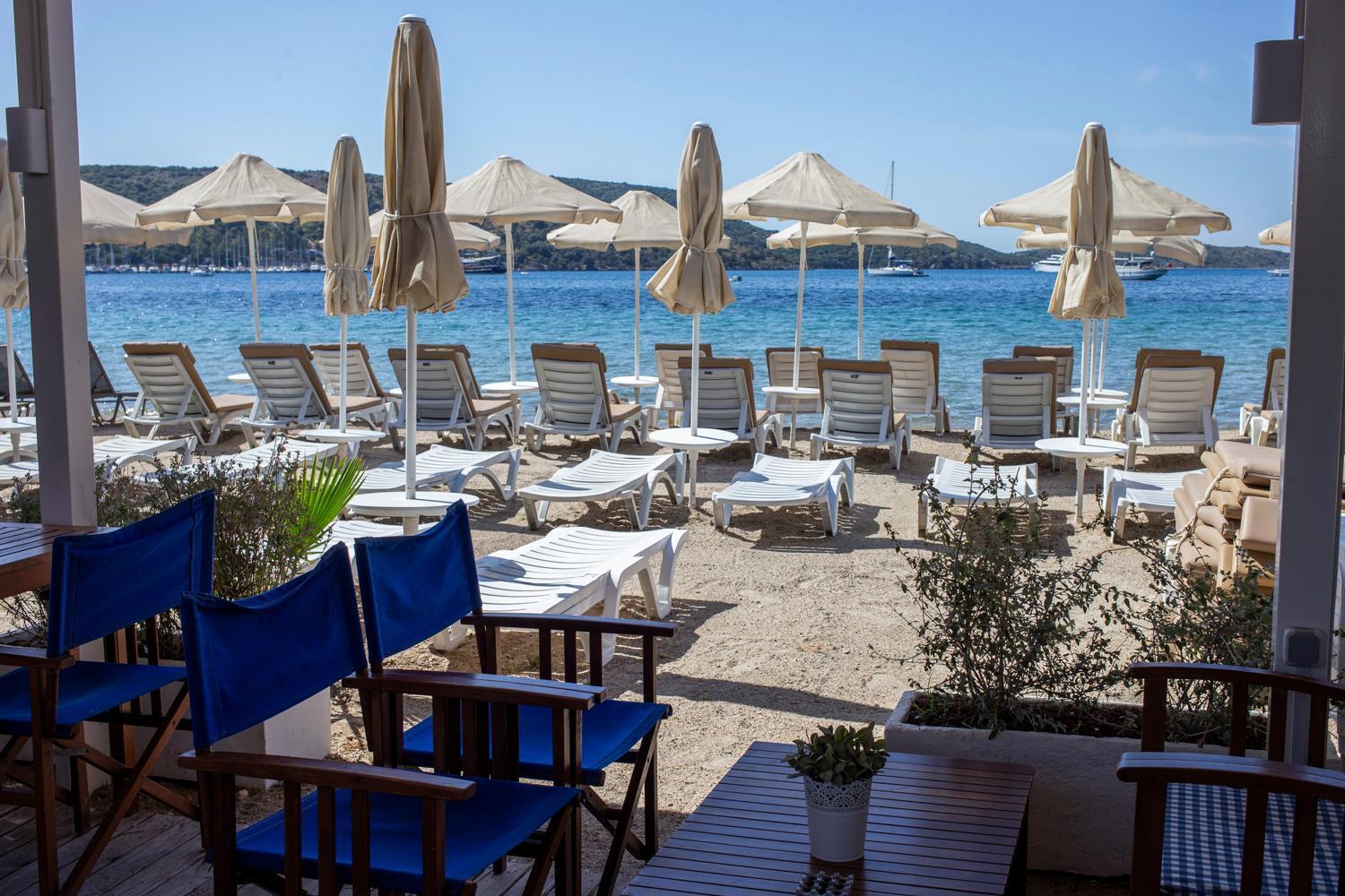 Uzhan Beach Hotel Битез Екстериор снимка