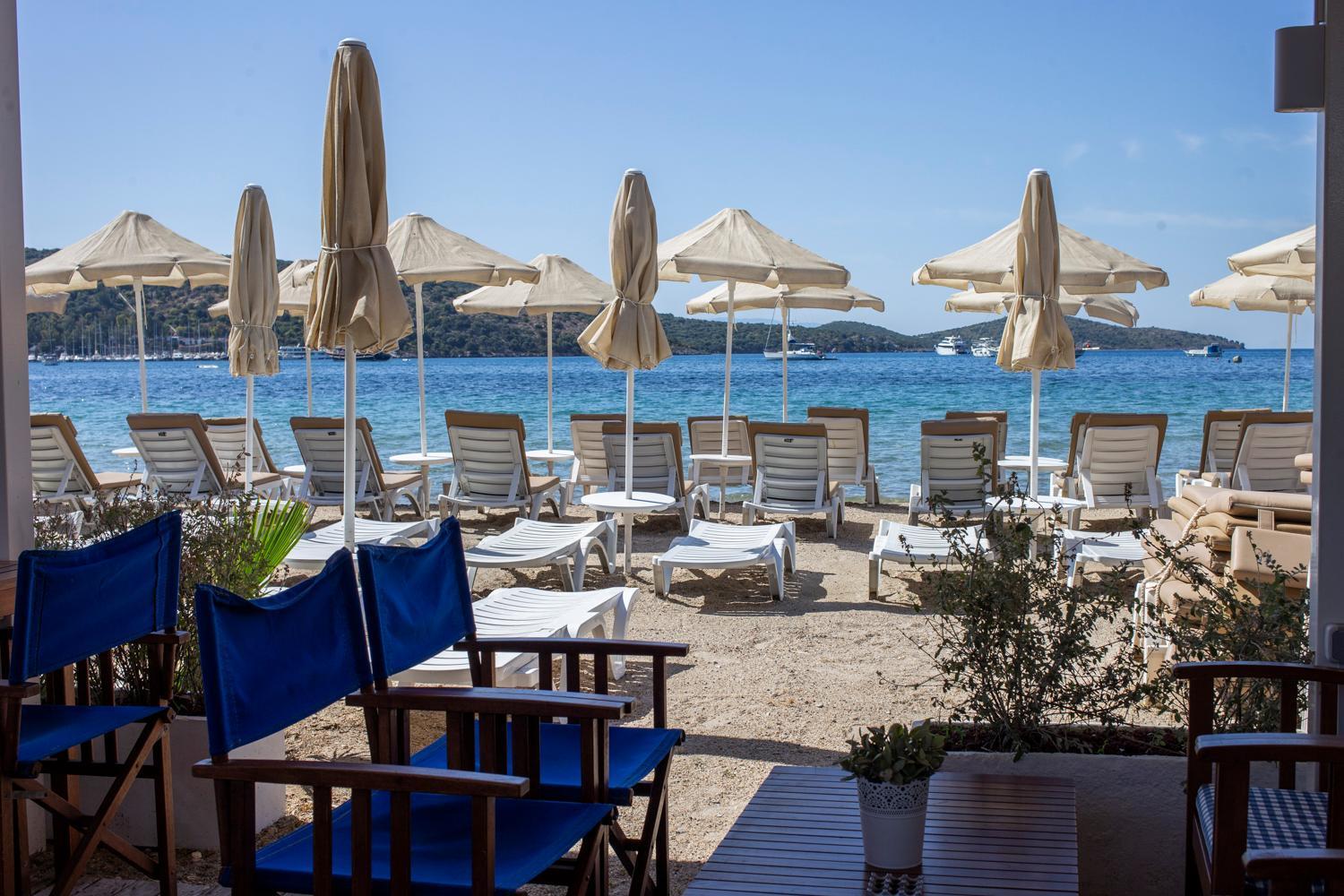 Uzhan Beach Hotel Битез Екстериор снимка