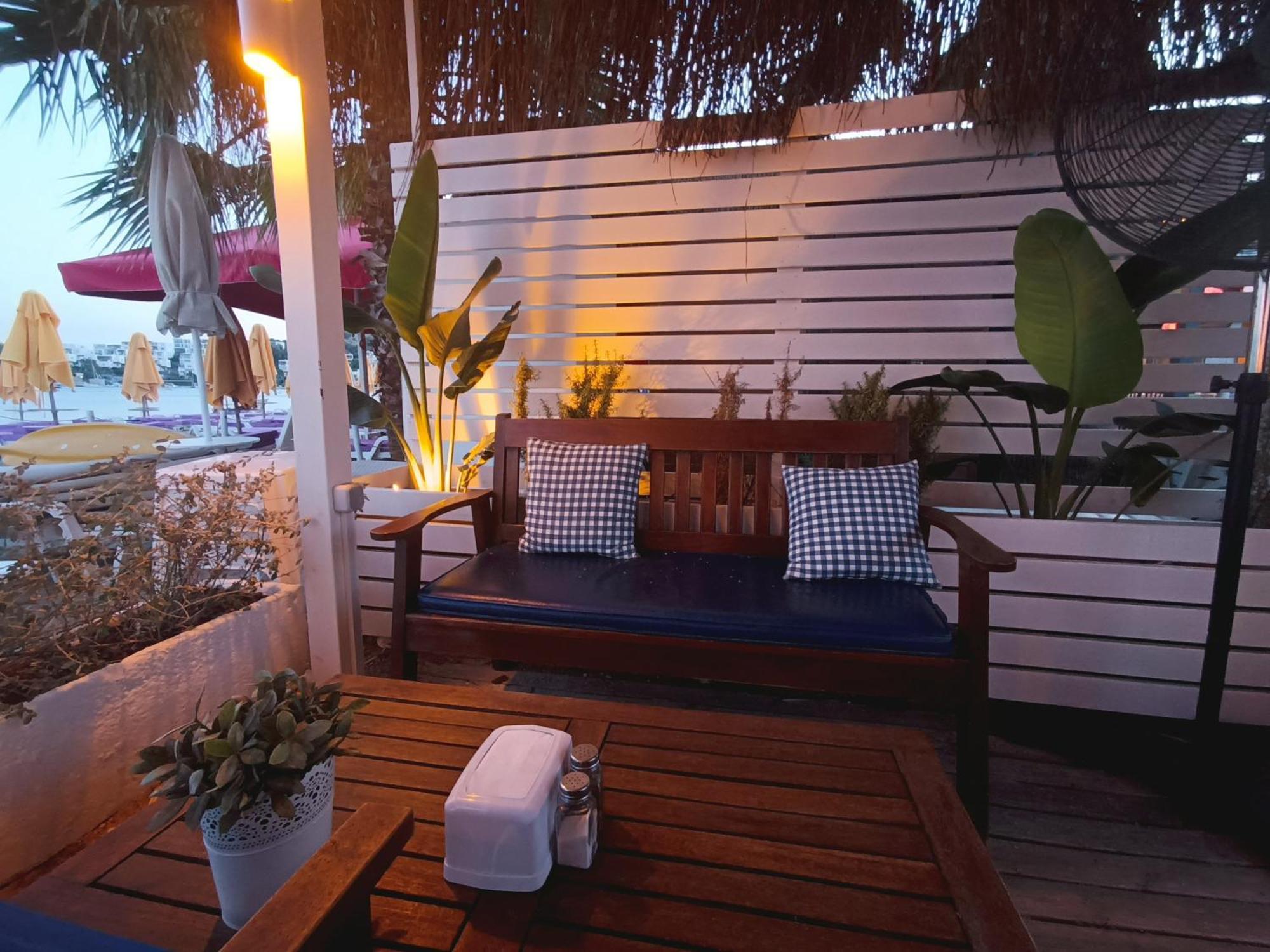 Uzhan Beach Hotel Битез Екстериор снимка