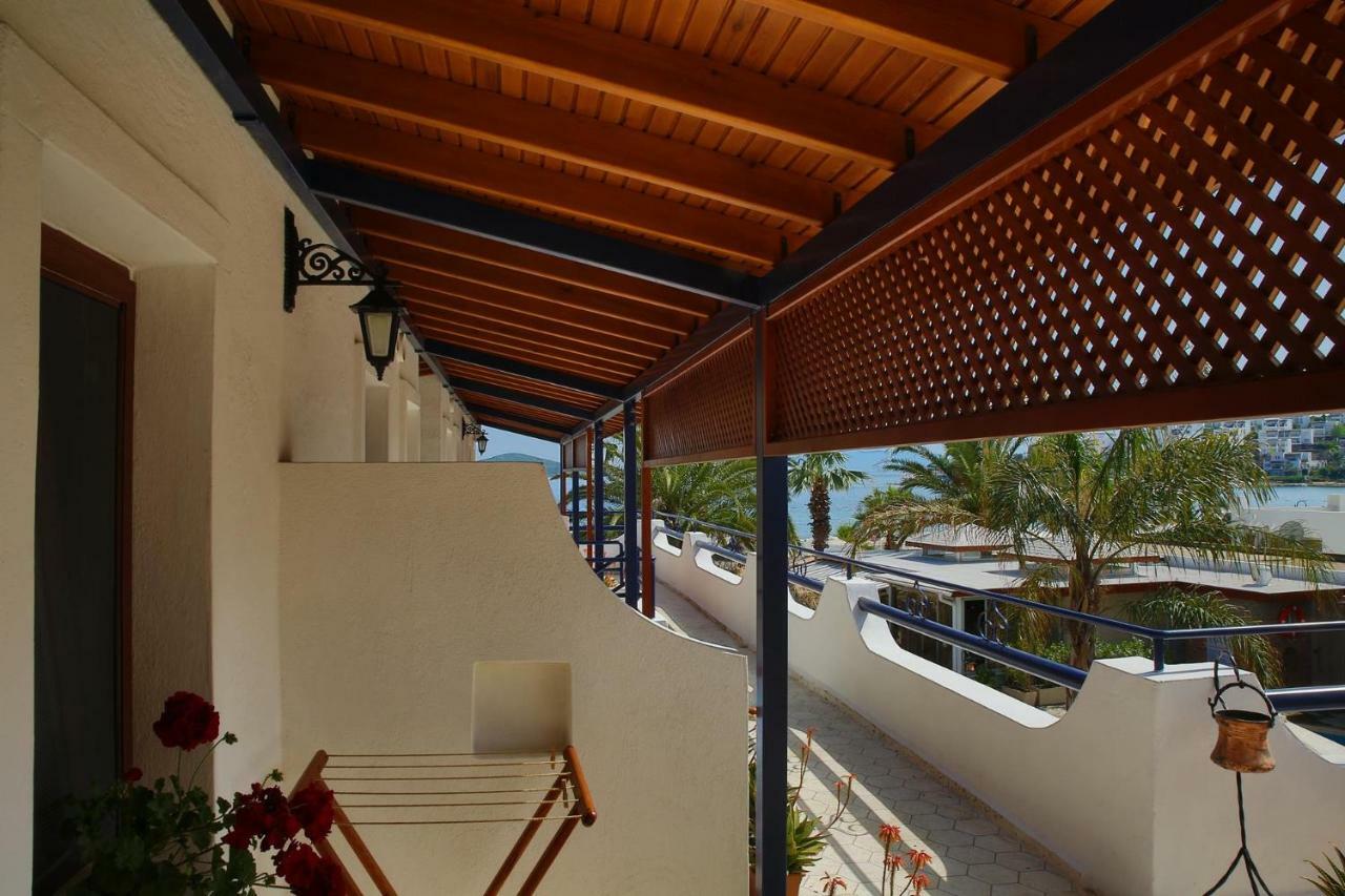 Uzhan Beach Hotel Битез Екстериор снимка